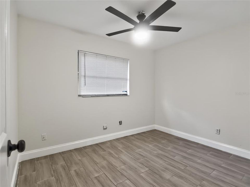 В аренду: $1,950 (3 спален, 2 ванн, 1050 Квадратных фут)