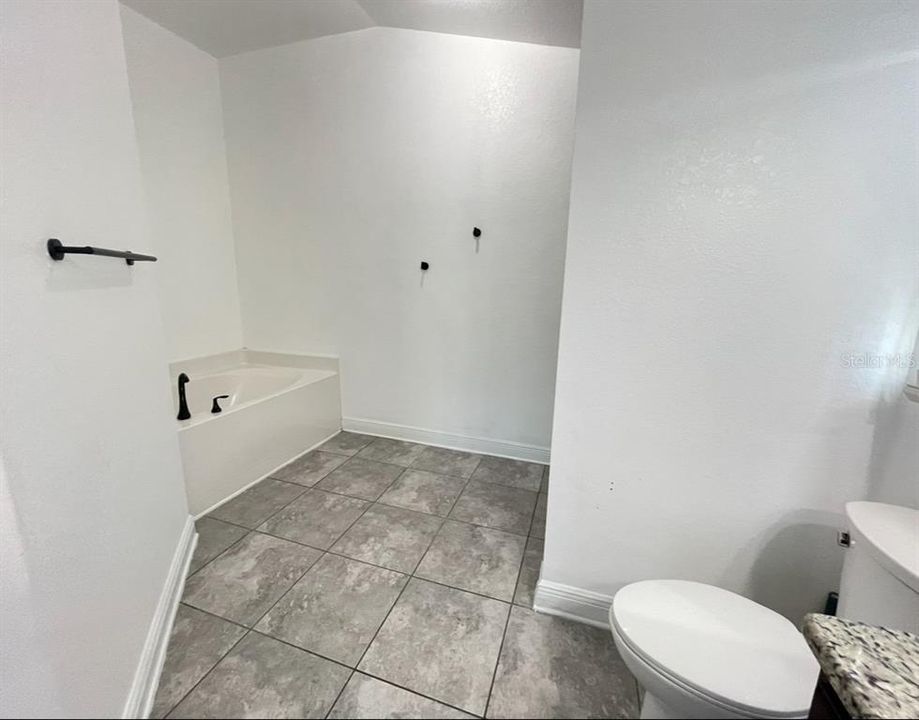 En Renta: $2,000 (4 camas, 2 baños, 1860 Pies cuadrados)