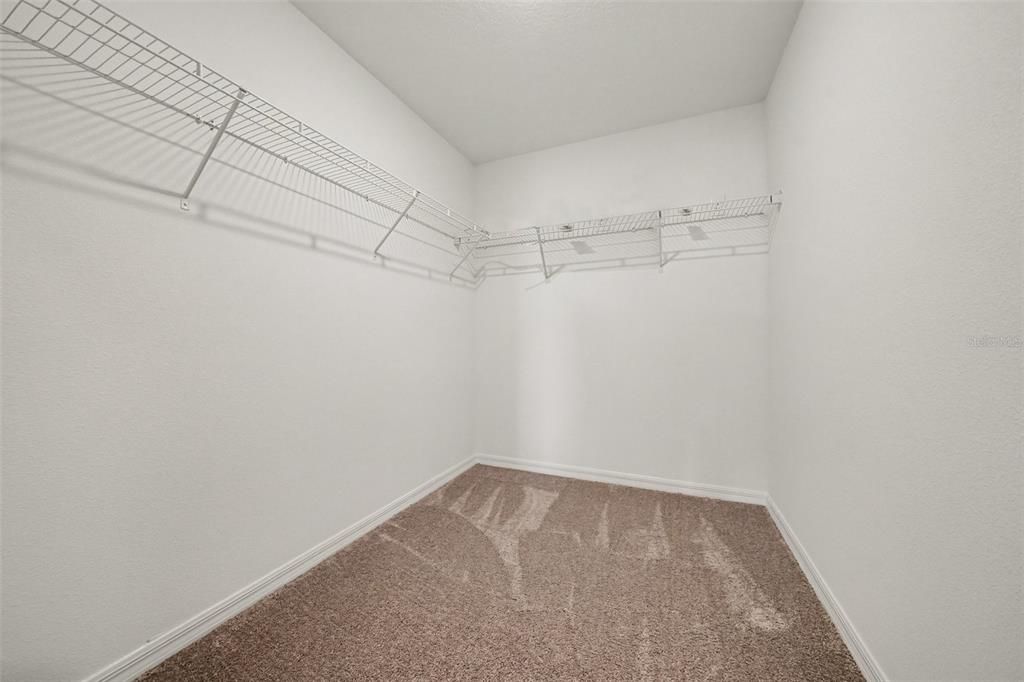 En Venta: $375,000 (4 camas, 2 baños, 1852 Pies cuadrados)