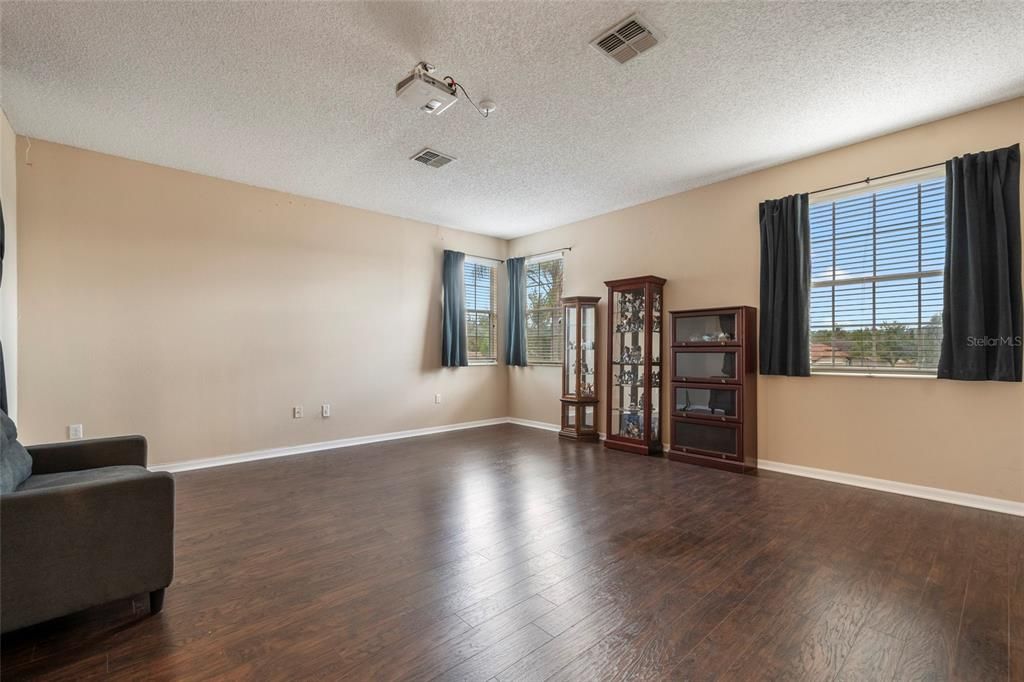 For Sale: $625,000 (5 beds, 3 baths, 3474 Square Feet)