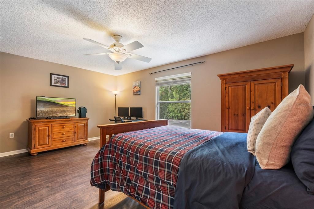 For Sale: $625,000 (5 beds, 3 baths, 3474 Square Feet)
