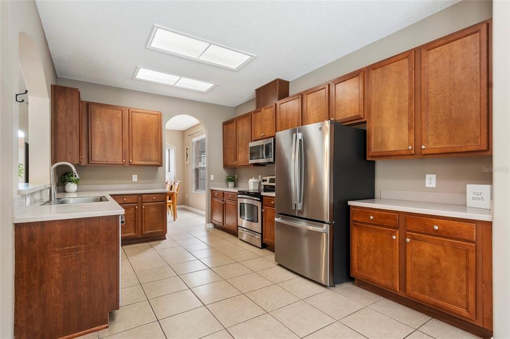 For Sale: $625,000 (5 beds, 3 baths, 3474 Square Feet)