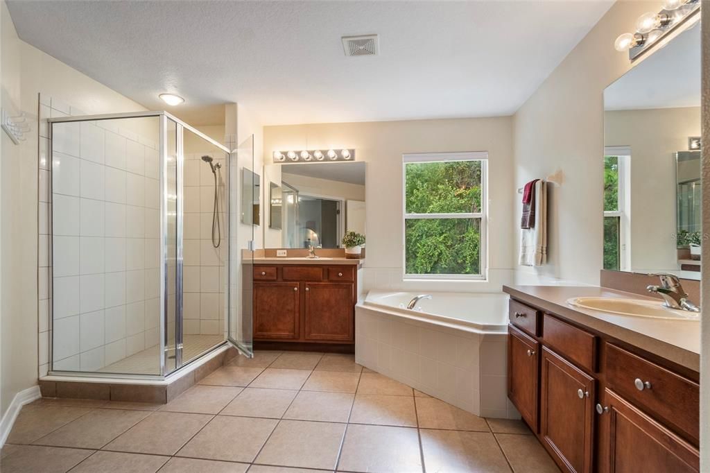 For Sale: $625,000 (5 beds, 3 baths, 3474 Square Feet)