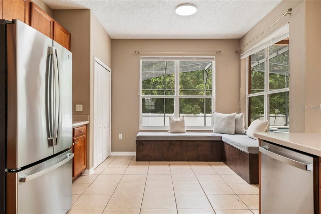 For Sale: $625,000 (5 beds, 3 baths, 3474 Square Feet)