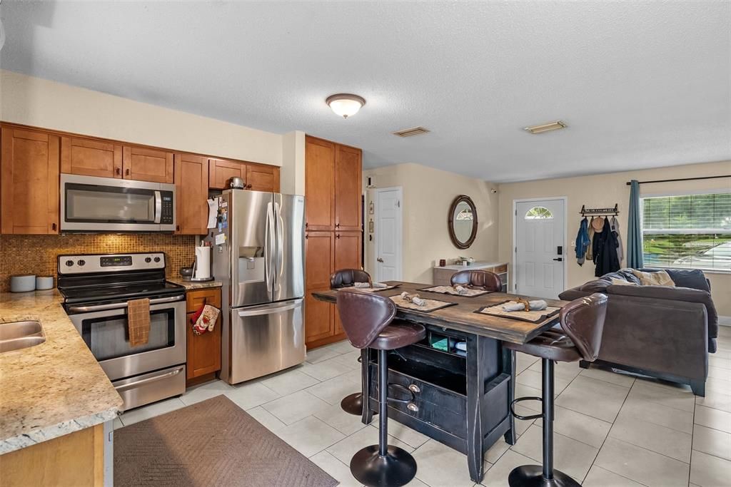 For Sale: $345,000 (3 beds, 2 baths, 1200 Square Feet)