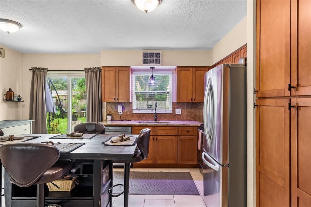 For Sale: $345,000 (3 beds, 2 baths, 1200 Square Feet)