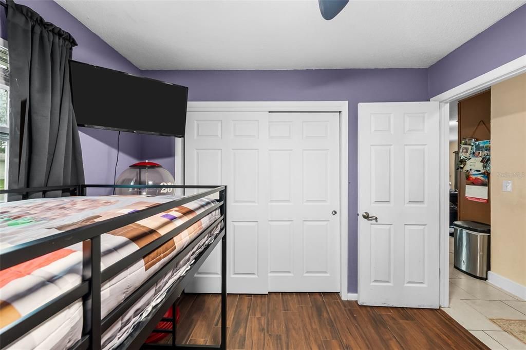 For Sale: $345,000 (3 beds, 2 baths, 1200 Square Feet)