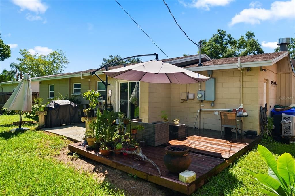For Sale: $345,000 (3 beds, 2 baths, 1200 Square Feet)