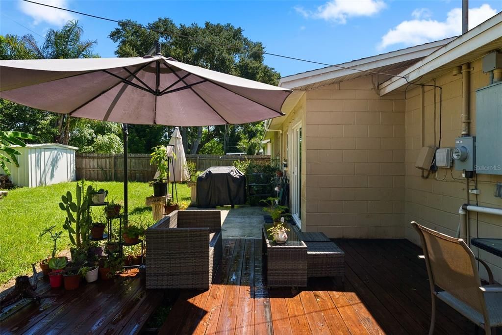 For Sale: $345,000 (3 beds, 2 baths, 1200 Square Feet)