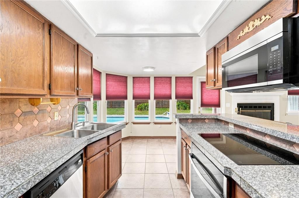 For Sale: $330,000 (3 beds, 2 baths, 1804 Square Feet)