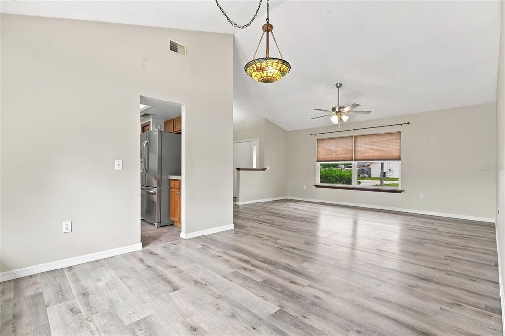 For Sale: $330,000 (3 beds, 2 baths, 1804 Square Feet)