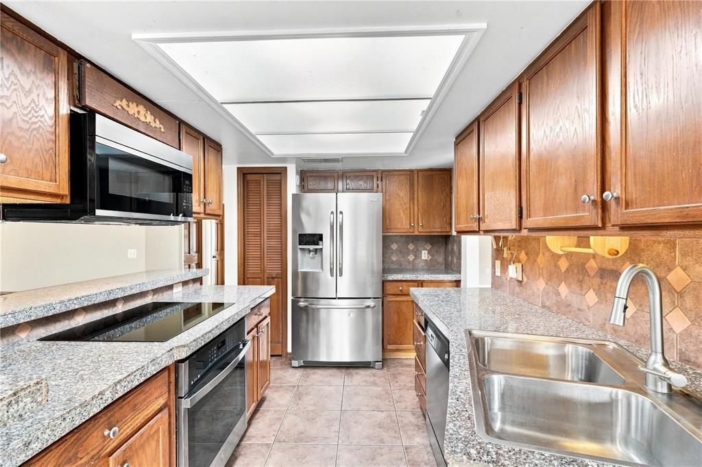 For Sale: $330,000 (3 beds, 2 baths, 1804 Square Feet)