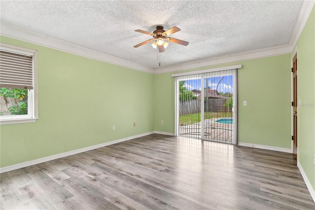 For Sale: $330,000 (3 beds, 2 baths, 1804 Square Feet)