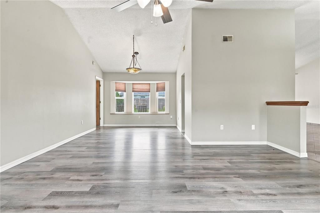 For Sale: $330,000 (3 beds, 2 baths, 1804 Square Feet)