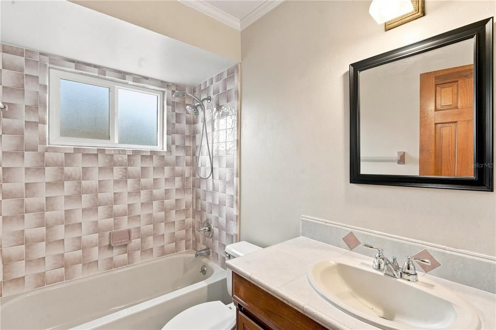 For Sale: $330,000 (3 beds, 2 baths, 1804 Square Feet)