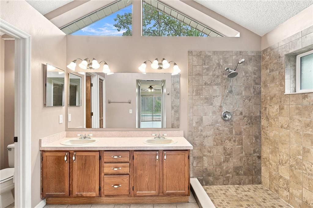 For Sale: $330,000 (3 beds, 2 baths, 1804 Square Feet)