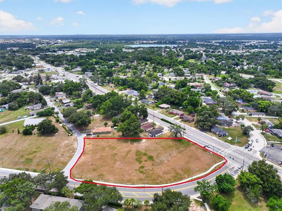 En Venta: $1,100,000 (1.52 acres)