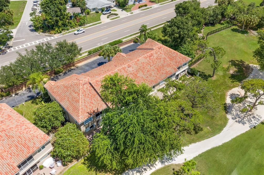 En Venta: $650,000 (3 camas, 2 baños, 2230 Pies cuadrados)