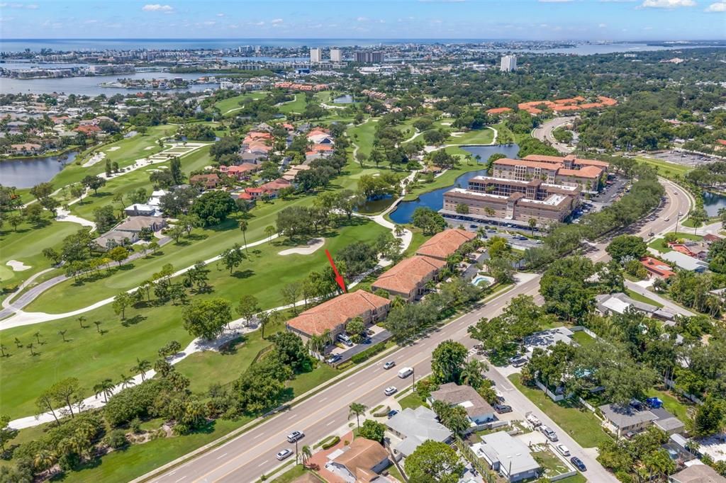En Venta: $650,000 (3 camas, 2 baños, 2230 Pies cuadrados)