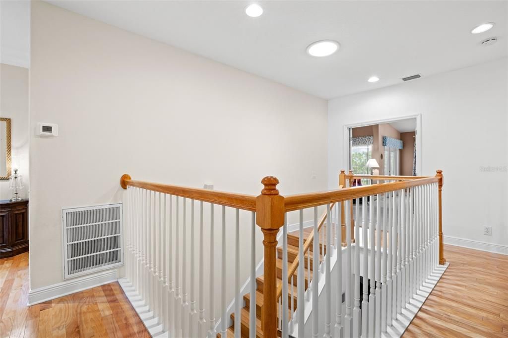 En Venta: $650,000 (3 camas, 2 baños, 2230 Pies cuadrados)
