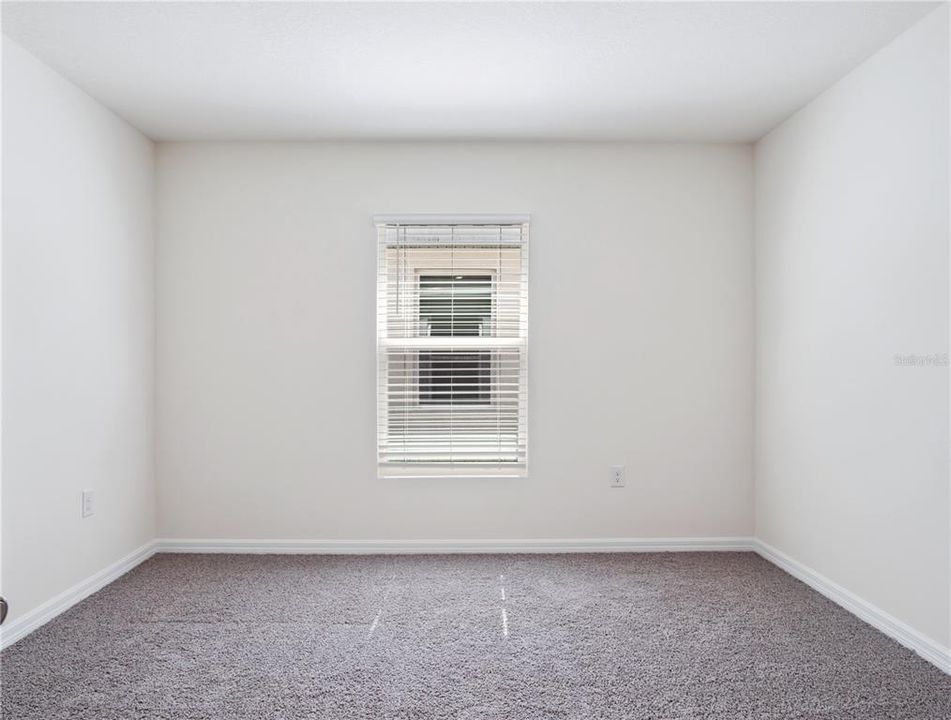 For Rent: $2,250 (4 beds, 2 baths, 1827 Square Feet)