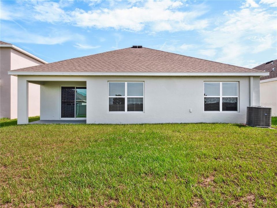 For Rent: $2,250 (4 beds, 2 baths, 1827 Square Feet)