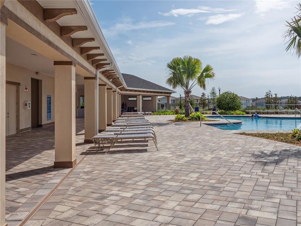 For Rent: $2,250 (4 beds, 2 baths, 1827 Square Feet)