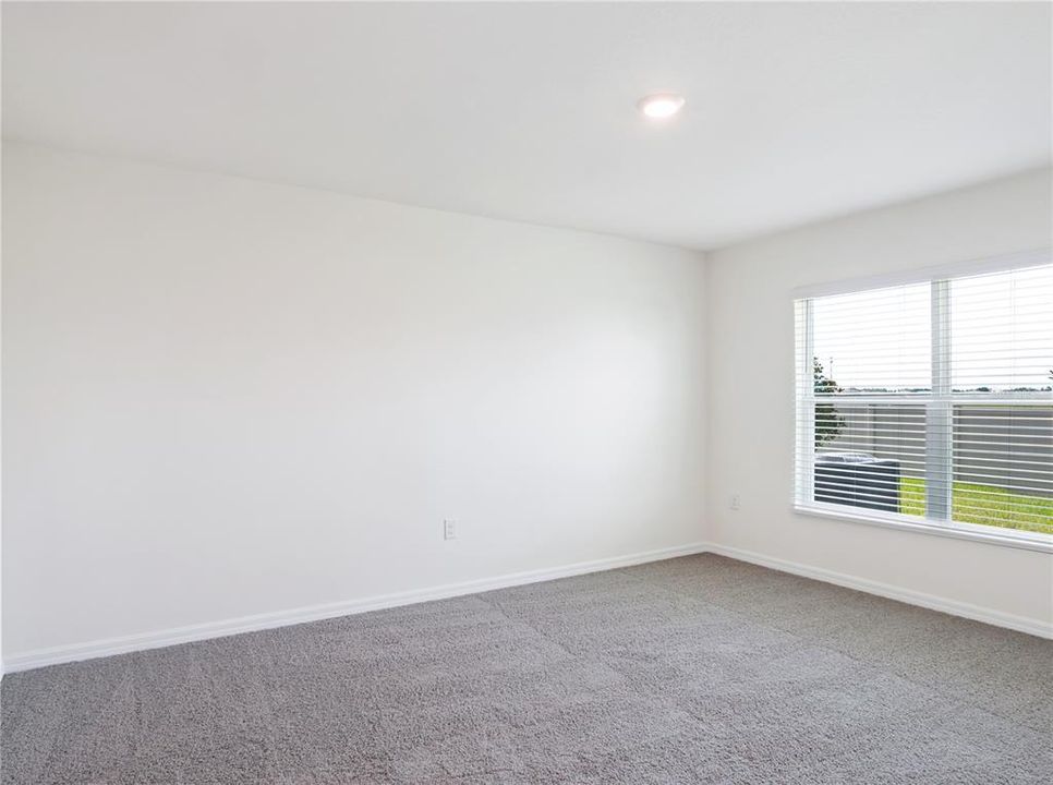 For Rent: $2,250 (4 beds, 2 baths, 1827 Square Feet)