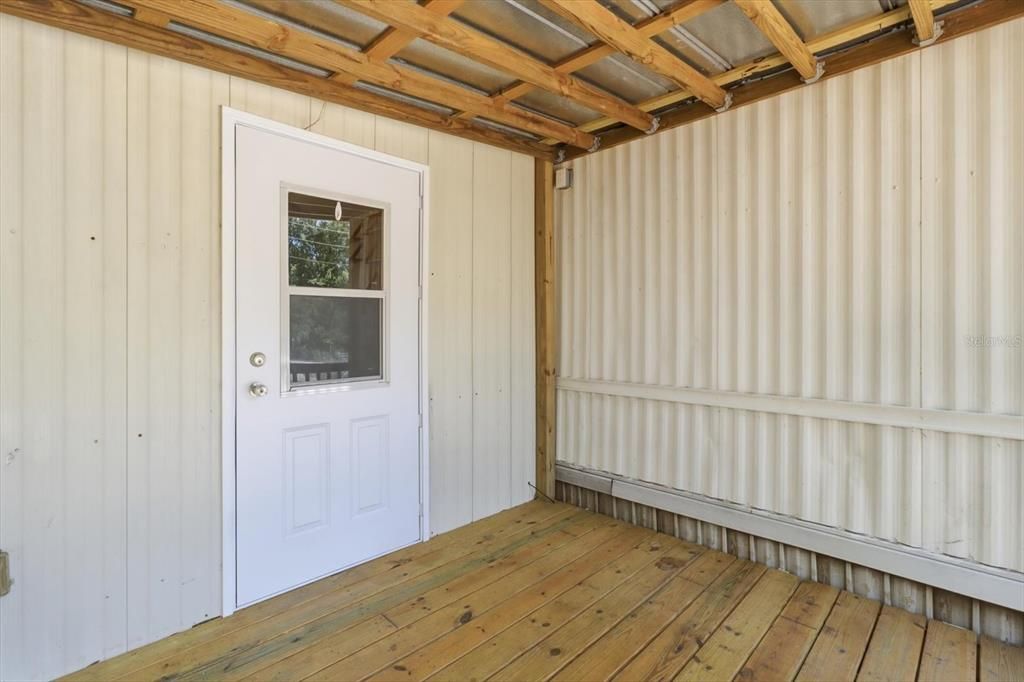 For Sale: $172,500 (2 beds, 1 baths, 934 Square Feet)