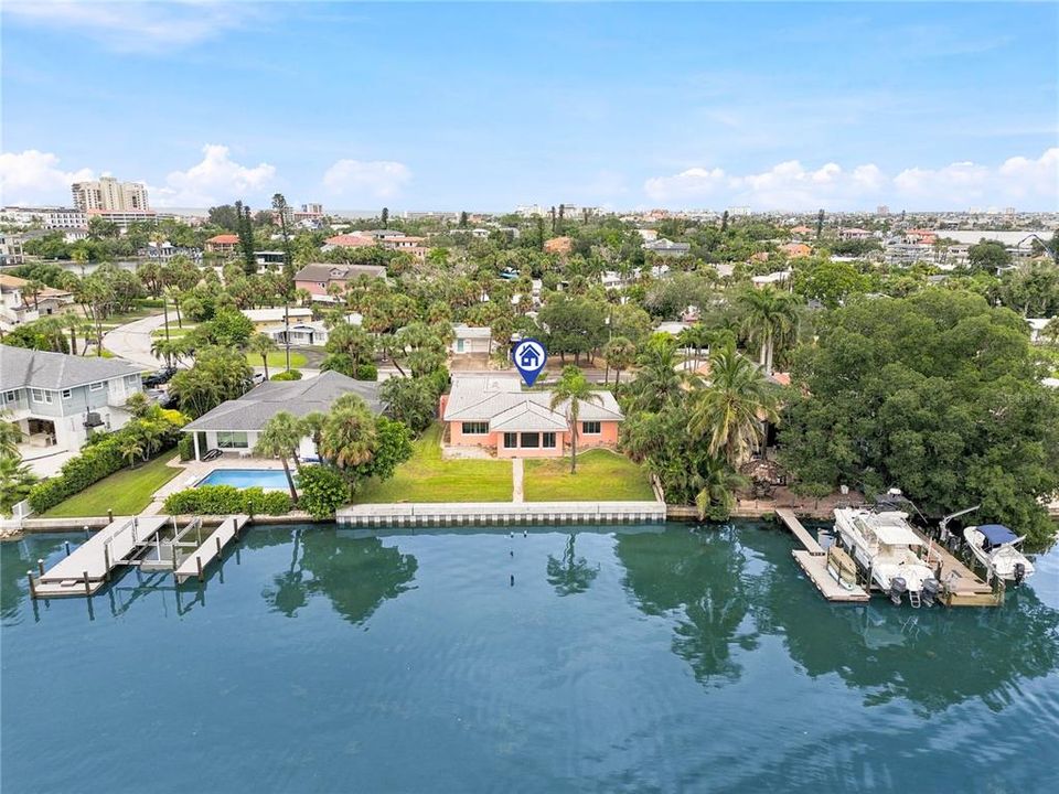 En Venta: $1,230,000 (3 camas, 2 baños, 1942 Pies cuadrados)