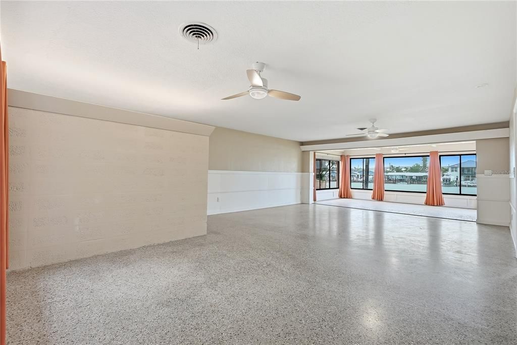 En Venta: $1,230,000 (3 camas, 2 baños, 1942 Pies cuadrados)