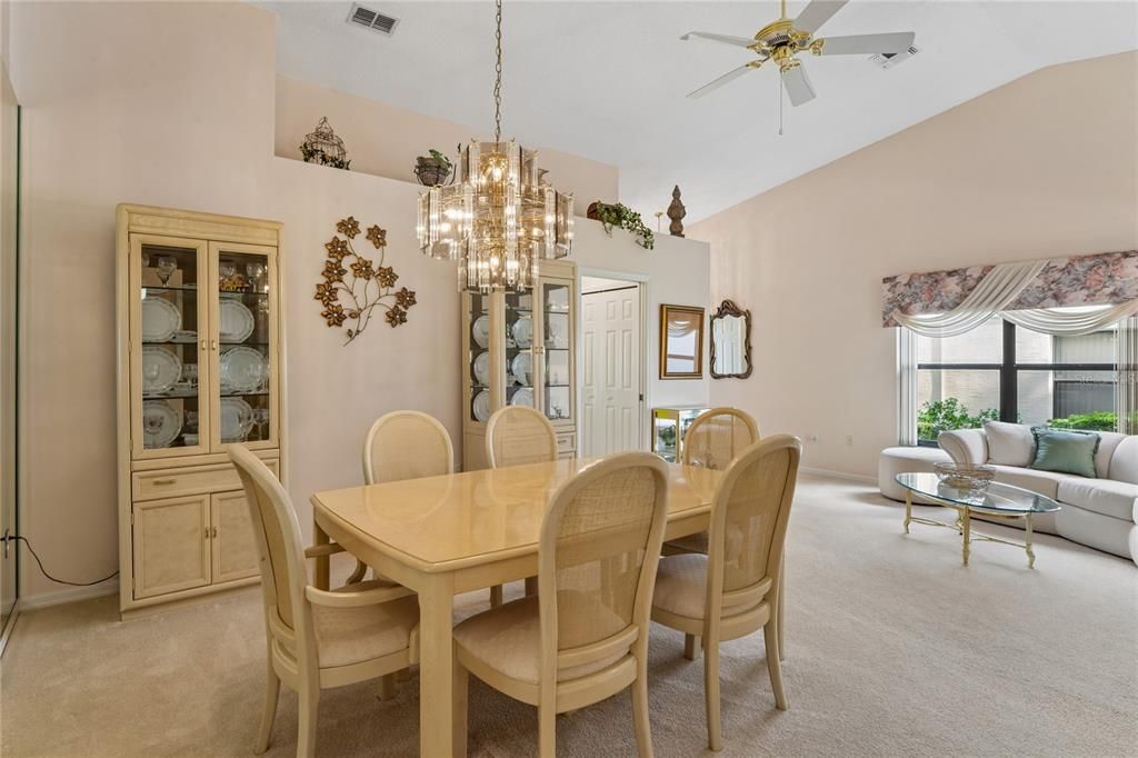 For Sale: $268,500 (2 beds, 2 baths, 1576 Square Feet)