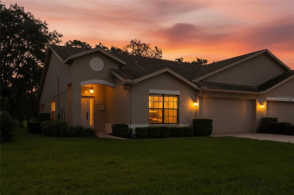 For Sale: $268,500 (2 beds, 2 baths, 1576 Square Feet)