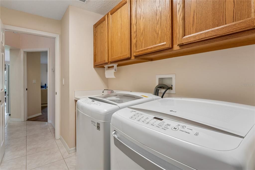 For Sale: $268,500 (2 beds, 2 baths, 1576 Square Feet)