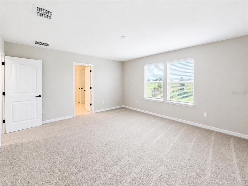 For Rent: $5,200 (5 beds, 3 baths, 2631 Square Feet)