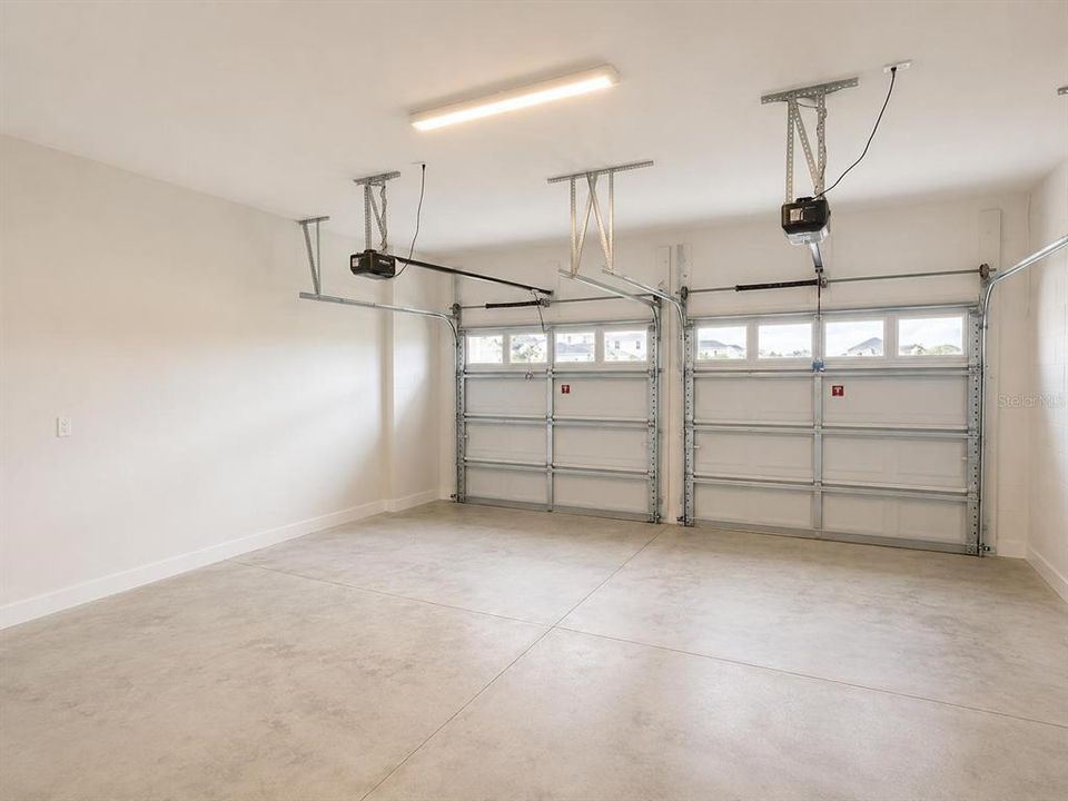 For Rent: $5,200 (5 beds, 3 baths, 2631 Square Feet)