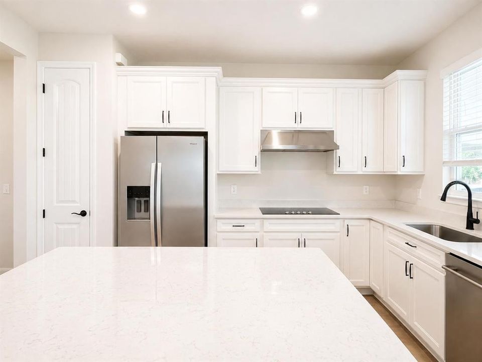 For Rent: $5,200 (5 beds, 3 baths, 2631 Square Feet)
