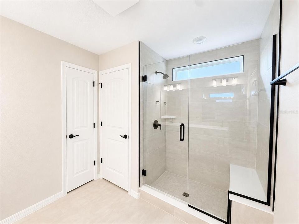 For Rent: $5,200 (5 beds, 3 baths, 2631 Square Feet)