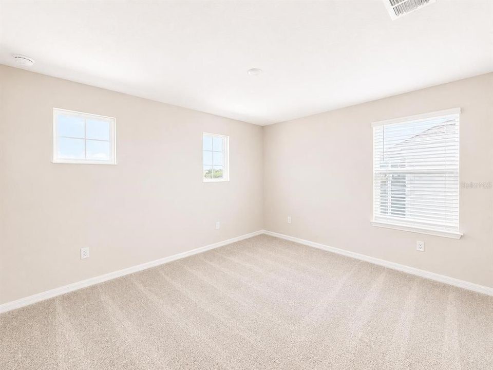 For Rent: $5,200 (5 beds, 3 baths, 2631 Square Feet)