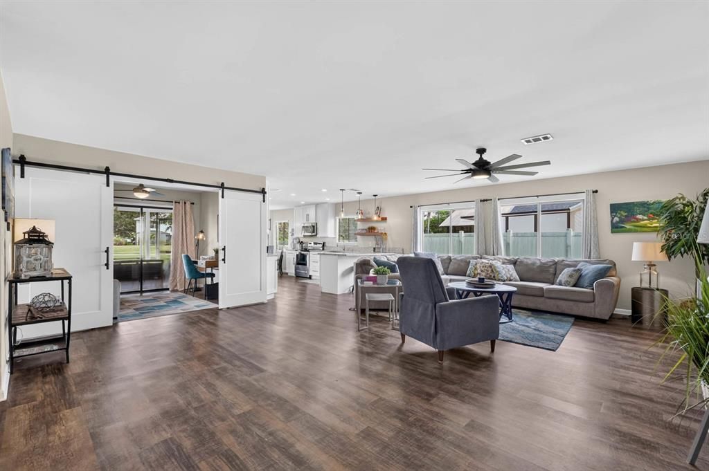 For Sale: $329,000 (3 beds, 2 baths, 1768 Square Feet)