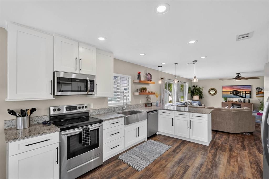 For Sale: $329,000 (3 beds, 2 baths, 1768 Square Feet)