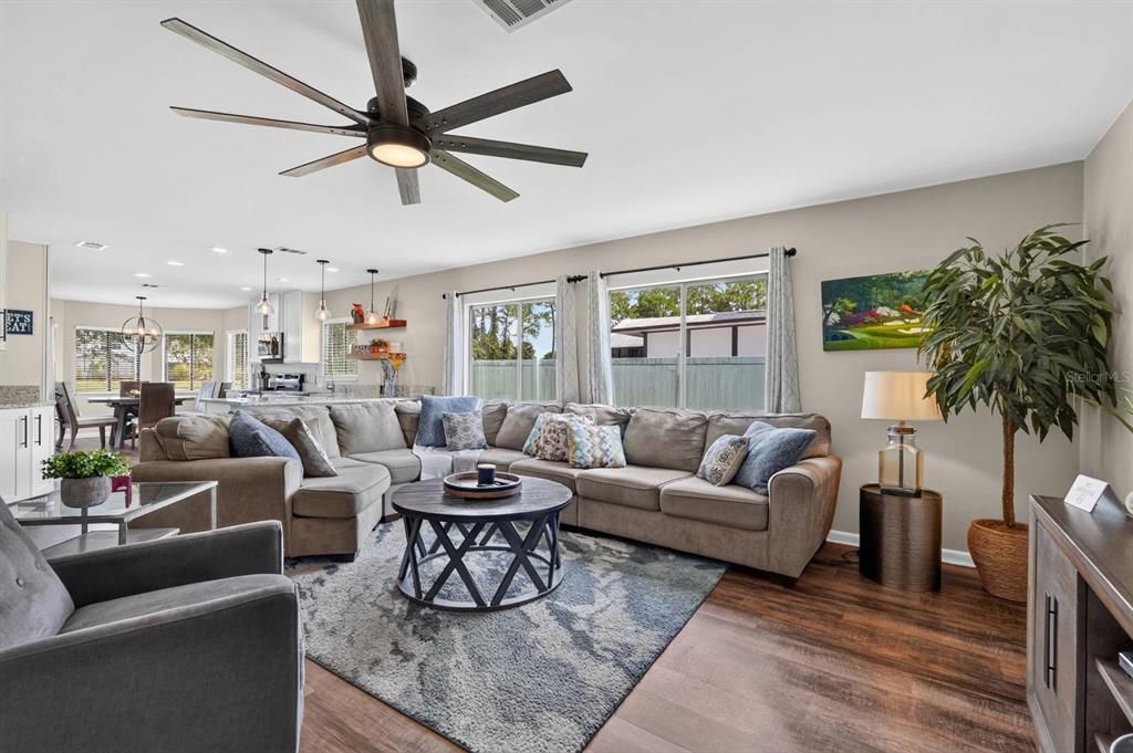 For Sale: $329,000 (3 beds, 2 baths, 1768 Square Feet)