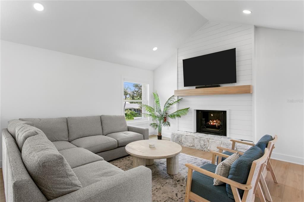 For Sale: $1,300,000 (3 beds, 2 baths, 1898 Square Feet)