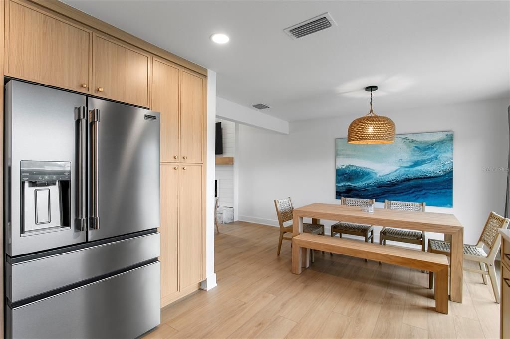 For Sale: $1,300,000 (3 beds, 2 baths, 1898 Square Feet)