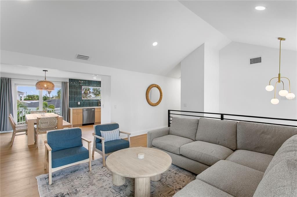 For Sale: $1,300,000 (3 beds, 2 baths, 1898 Square Feet)
