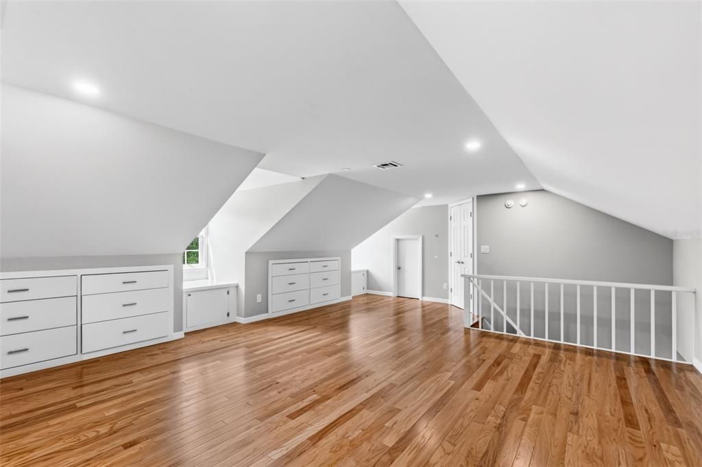 For Sale: $2,300,000 (3 beds, 3 baths, 2764 Square Feet)