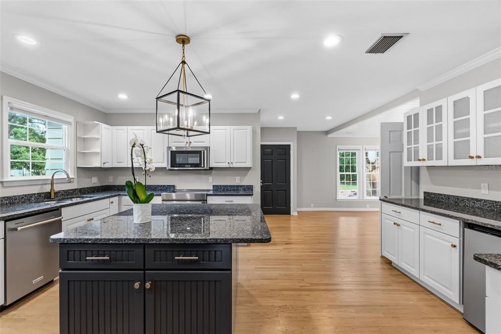 For Sale: $2,300,000 (3 beds, 3 baths, 2764 Square Feet)