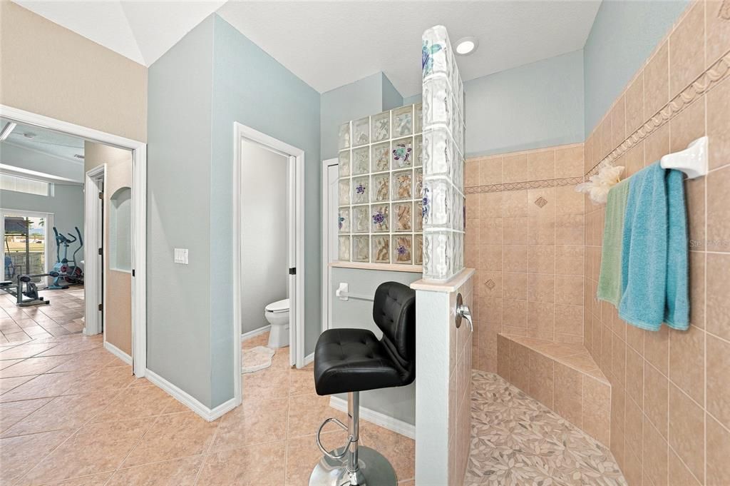 En Venta: $600,000 (3 camas, 2 baños, 2471 Pies cuadrados)