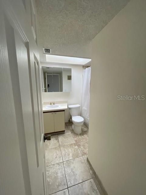 For Rent: $1,625 (2 beds, 21 baths, 900 Square Feet)