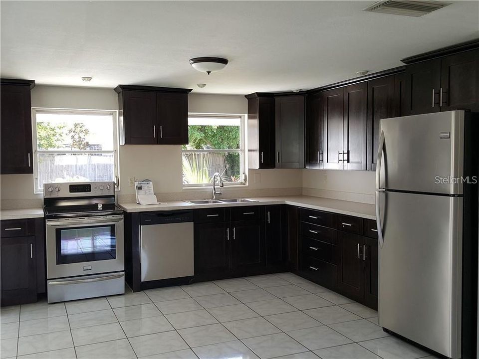 For Rent: $1,775 (2 beds, 2 baths, 1139 Square Feet)